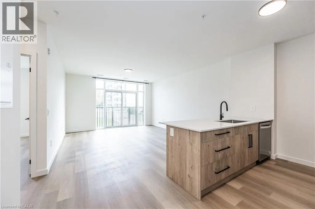 24 UNION Street E Unit# 205 #205