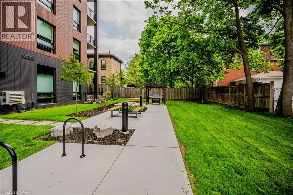 24 UNION Street E Unit# 205 #205
