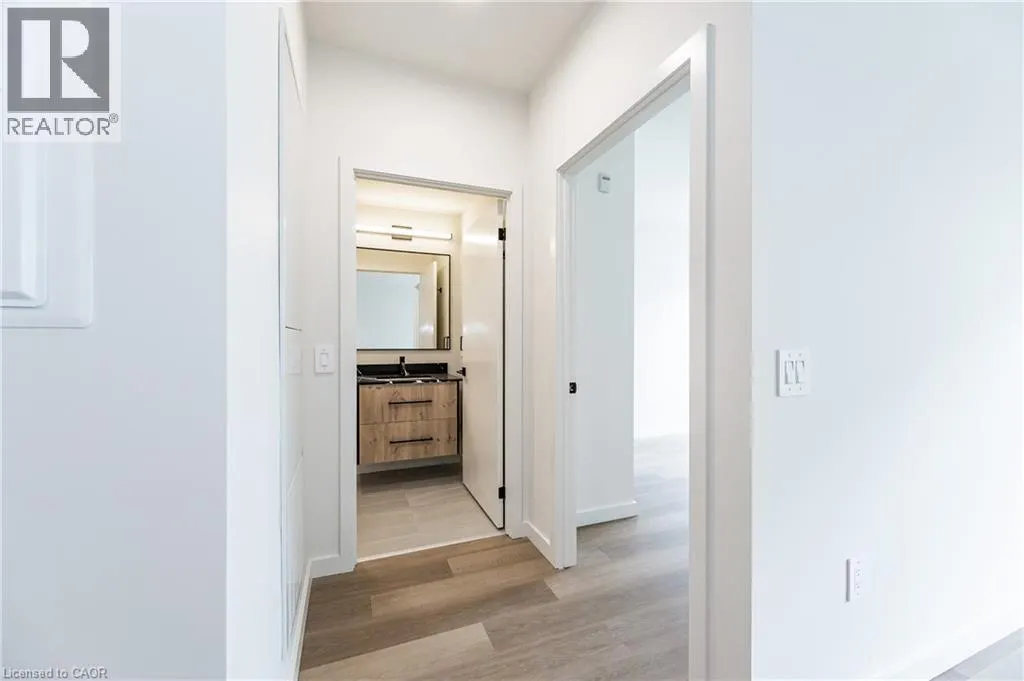24 UNION Street E Unit# 205 #205