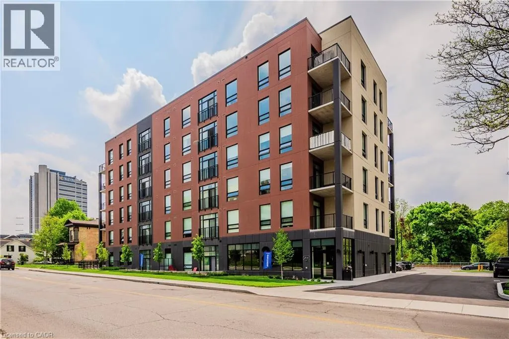 24 UNION Street E Unit# 205 #205