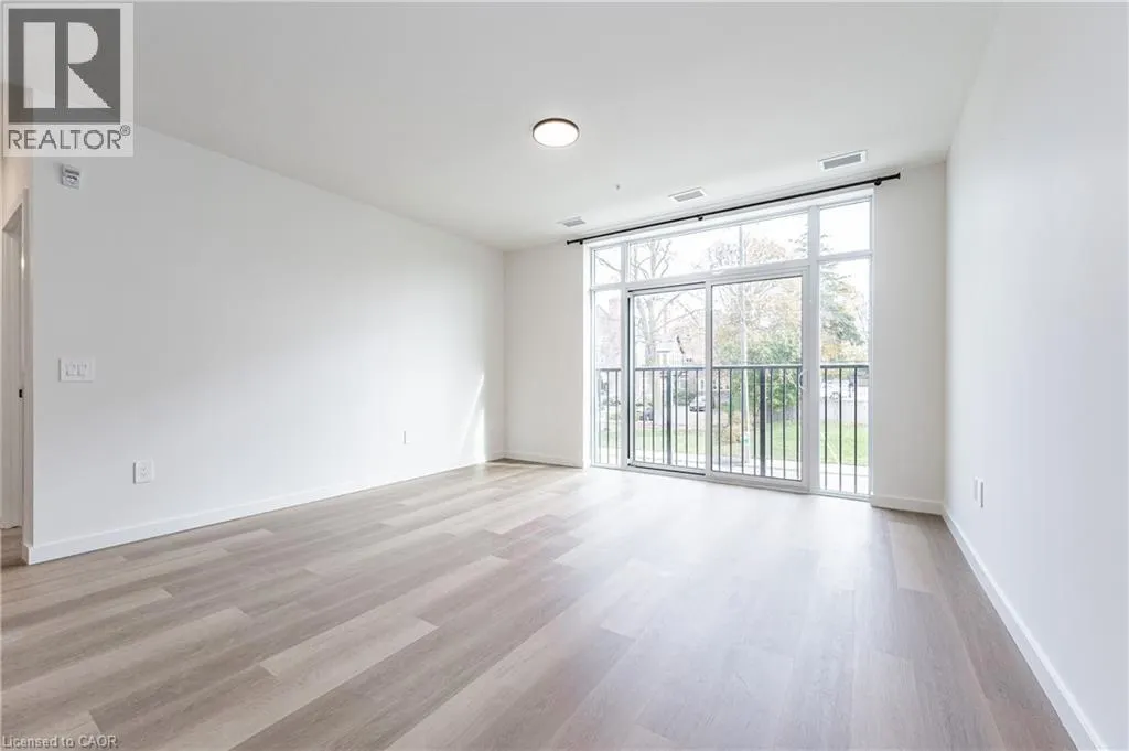 24 UNION Street E Unit# 205 #205
