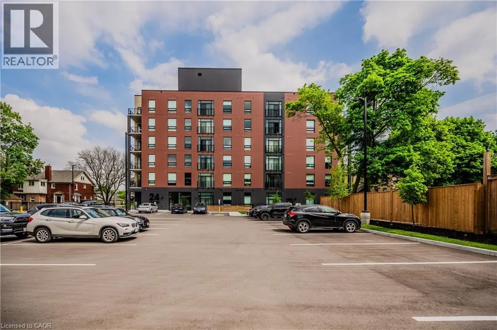 24 UNION Street E Unit# 205 #205