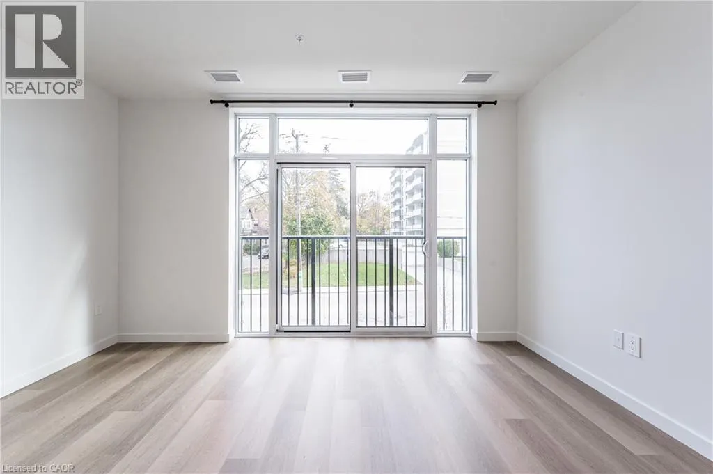 24 UNION Street E Unit# 205 #205