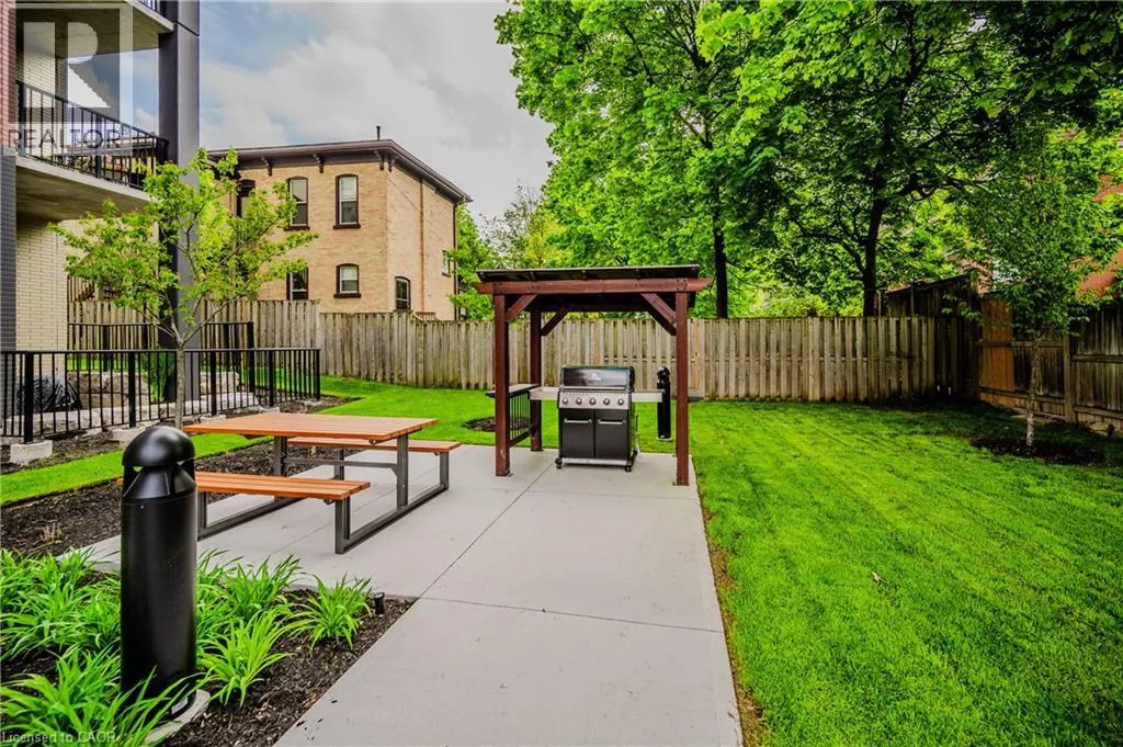 24 UNION Street E Unit# 205 #205