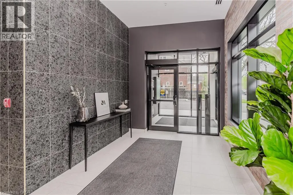 24 UNION Street E Unit# 205 #205