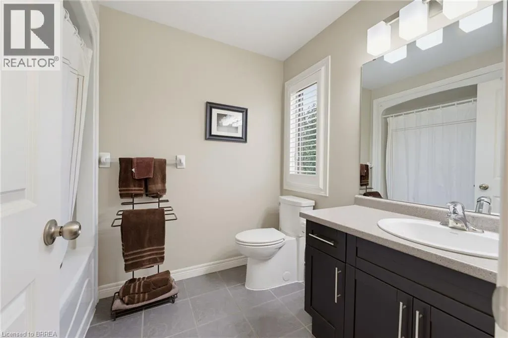 68 FAIRVIEW Drive Unit# 3 #3