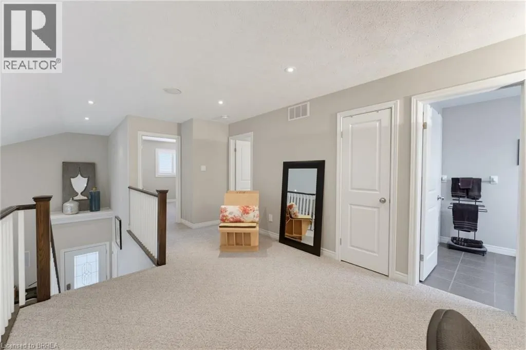 68 FAIRVIEW Drive Unit# 3 #3
