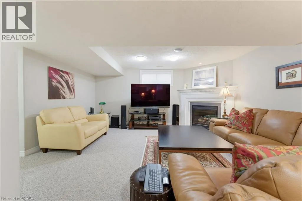 68 FAIRVIEW Drive Unit# 3 #3