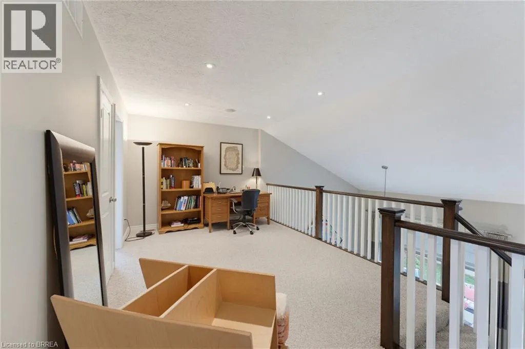 68 FAIRVIEW Drive Unit# 3 #3