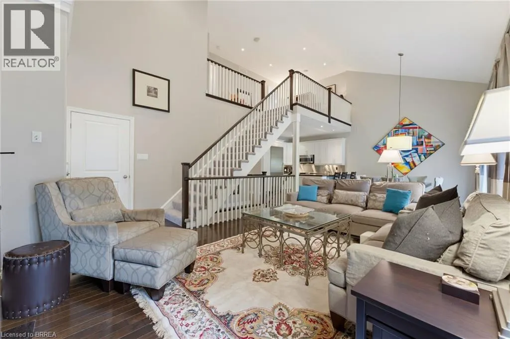 68 FAIRVIEW Drive Unit# 3 #3
