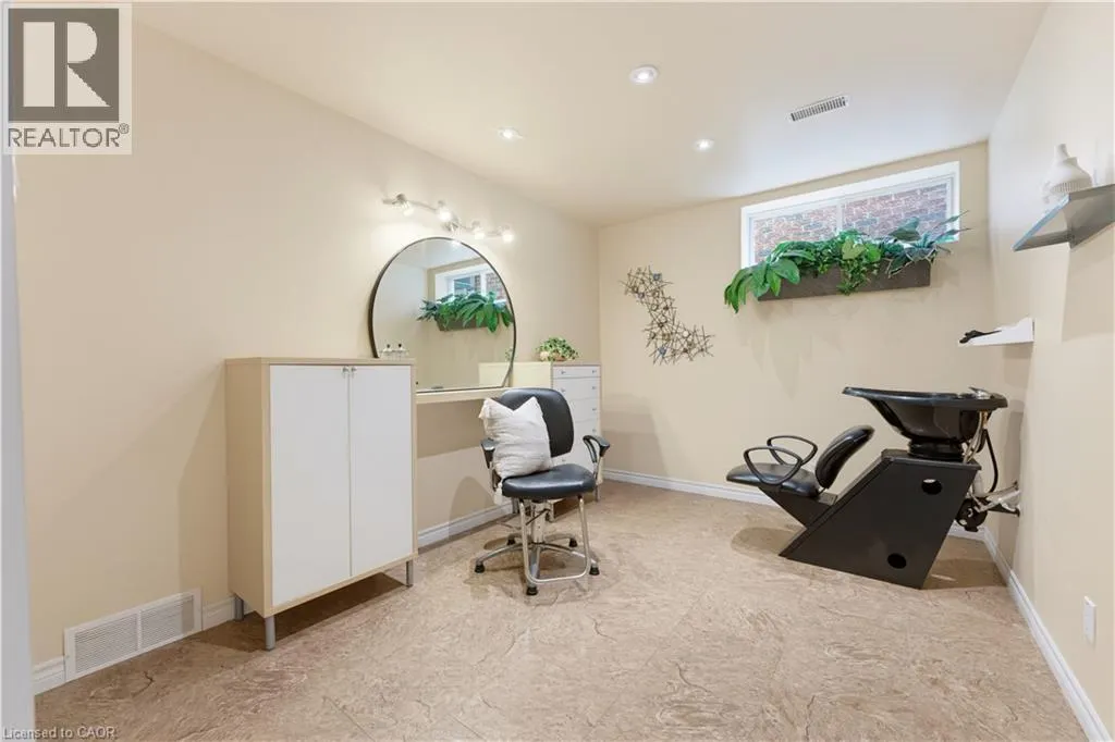 240 WOODHAVEN Road Unit# A #A