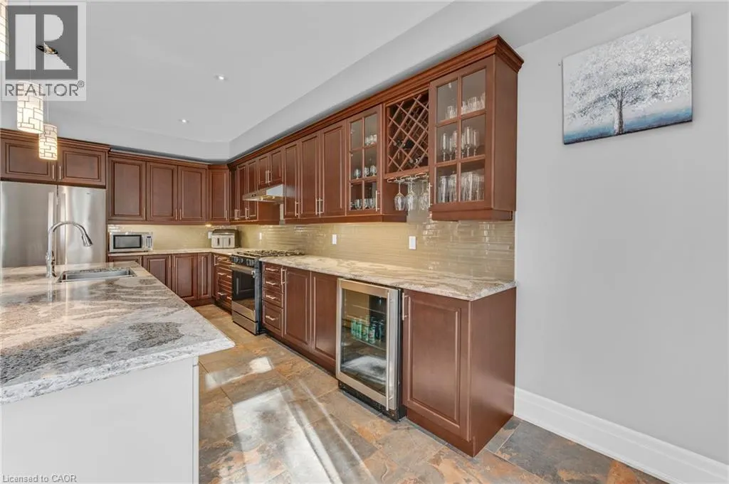 85 KOPPERFIELD Lane