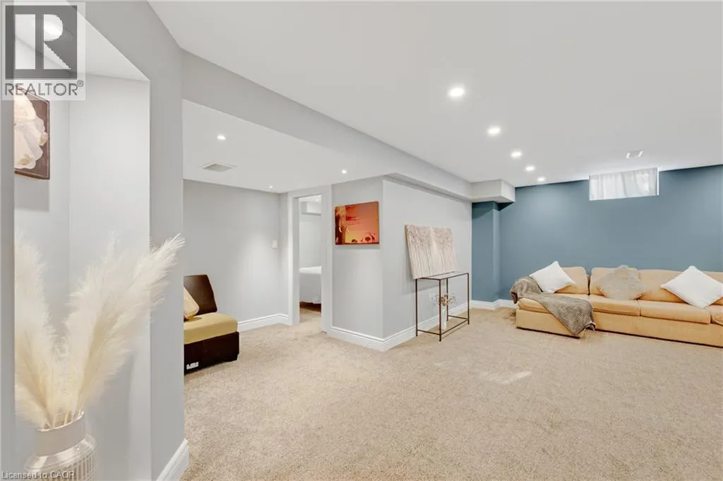 85 KOPPERFIELD Lane