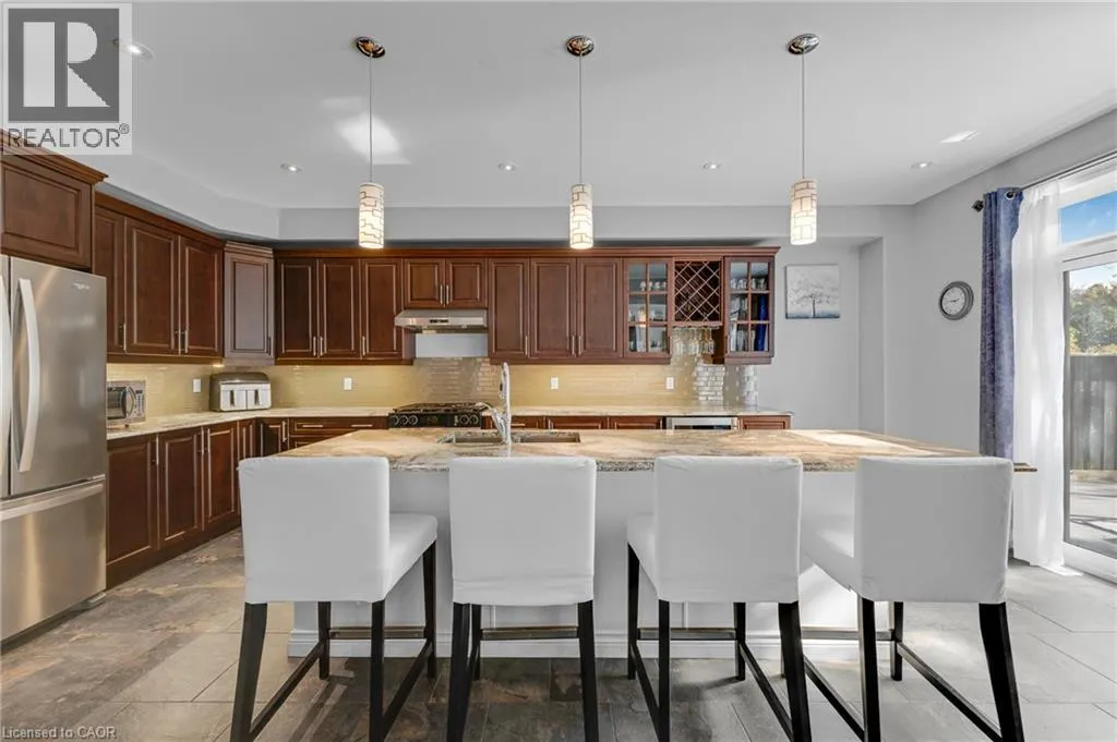 85 KOPPERFIELD Lane