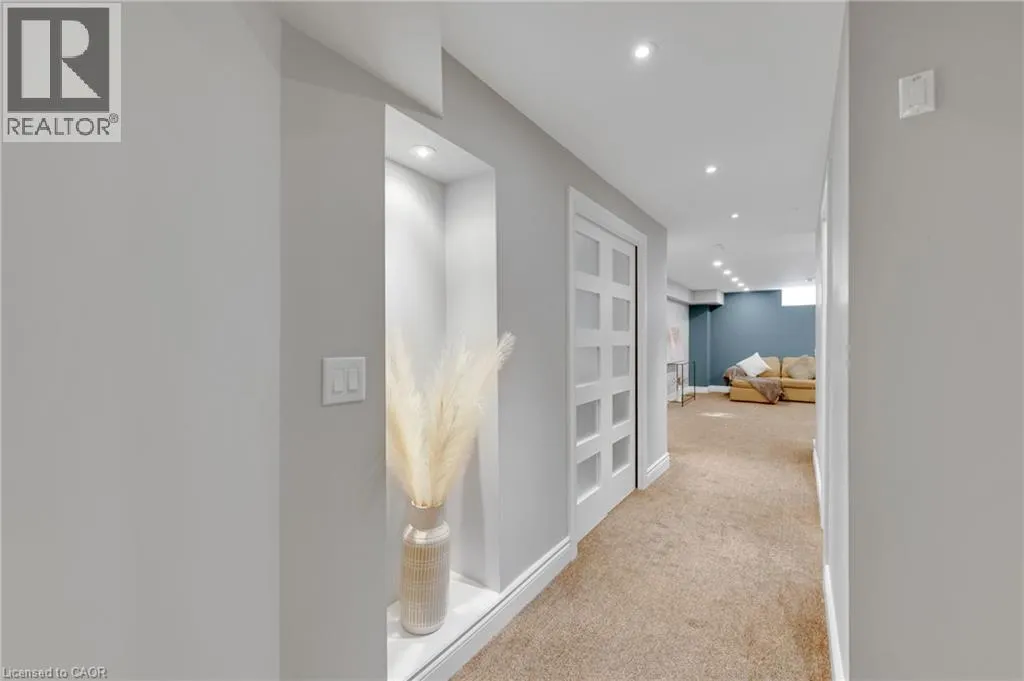 85 KOPPERFIELD Lane