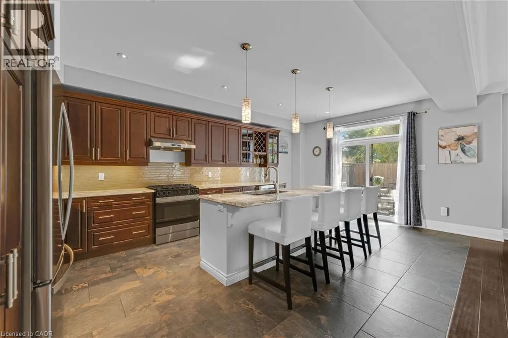 85 KOPPERFIELD Lane