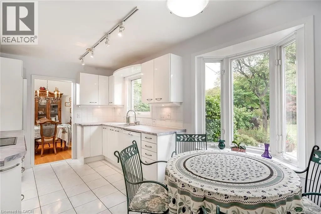 283 BELVENIA Road