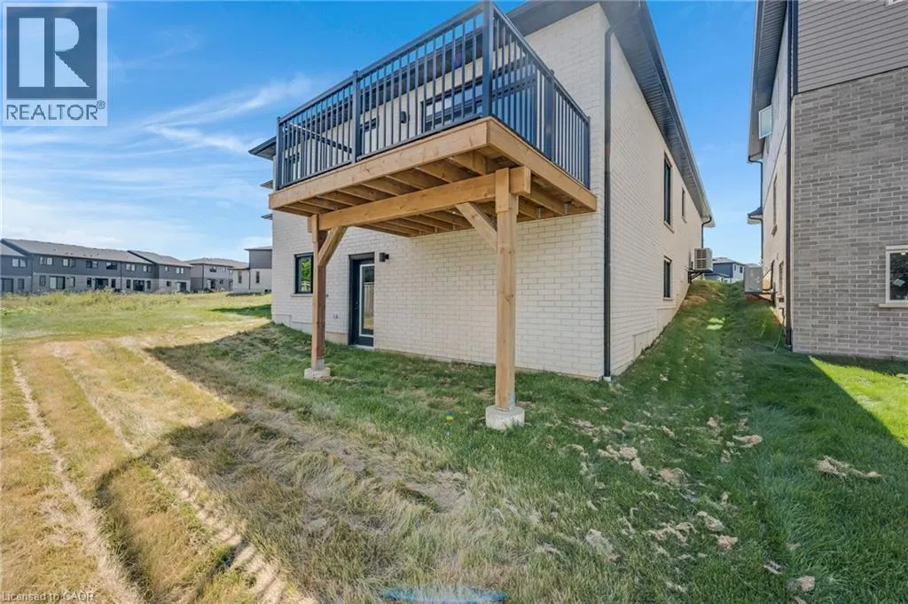 52 MOON Crescent