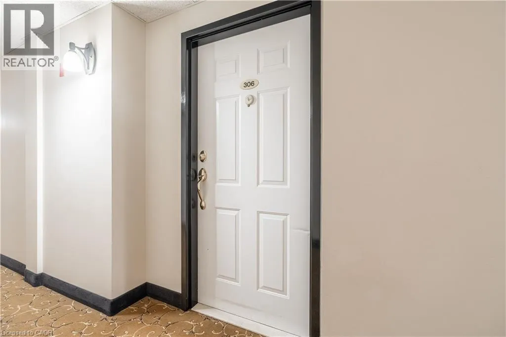 970 GOLF LINKS Road Unit# 306 #306