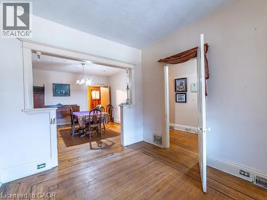 35 SHERMAN Avenue N