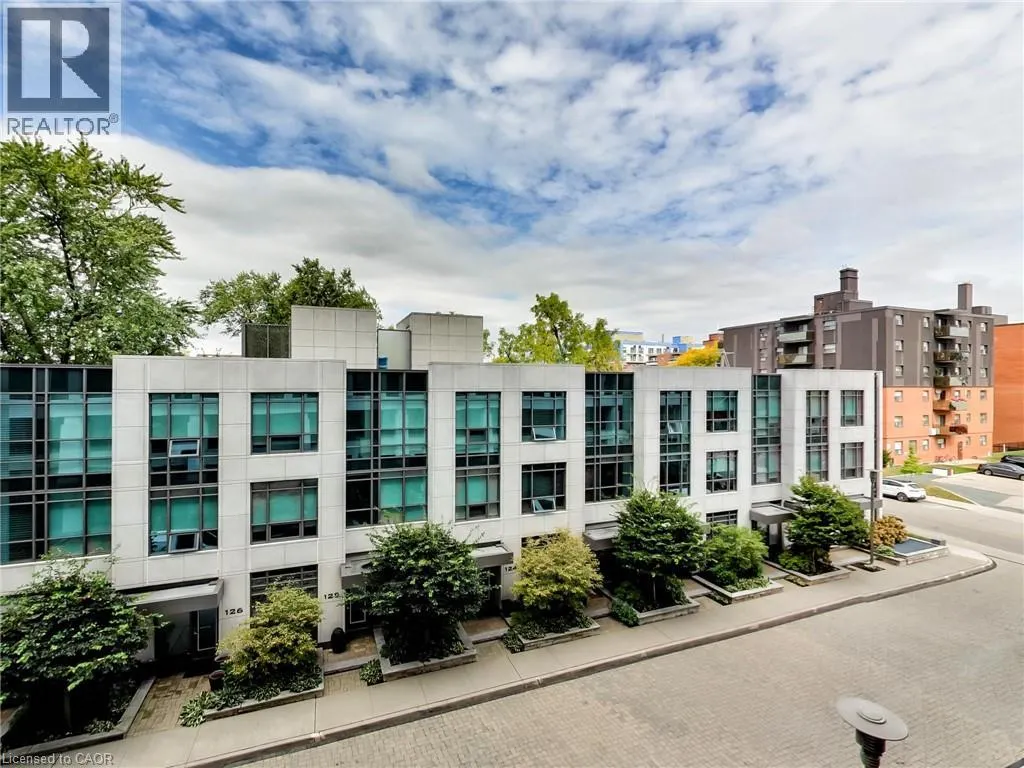 11 BRONTE Road Unit# 306 #306