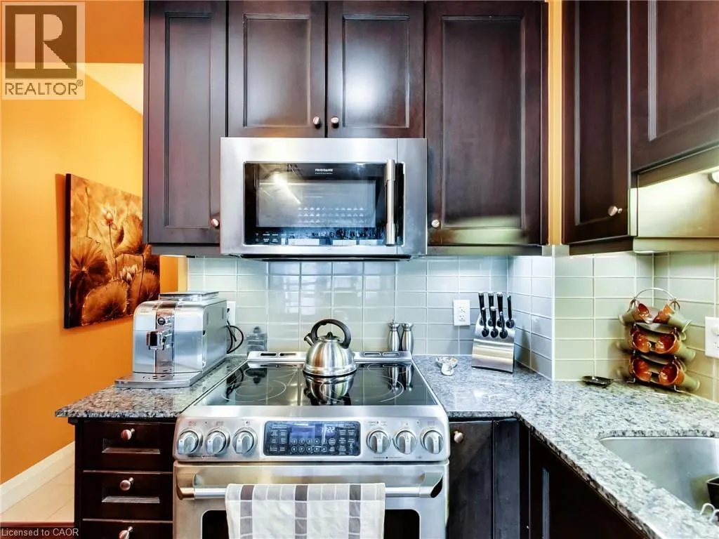11 BRONTE Road Unit# 306 #306