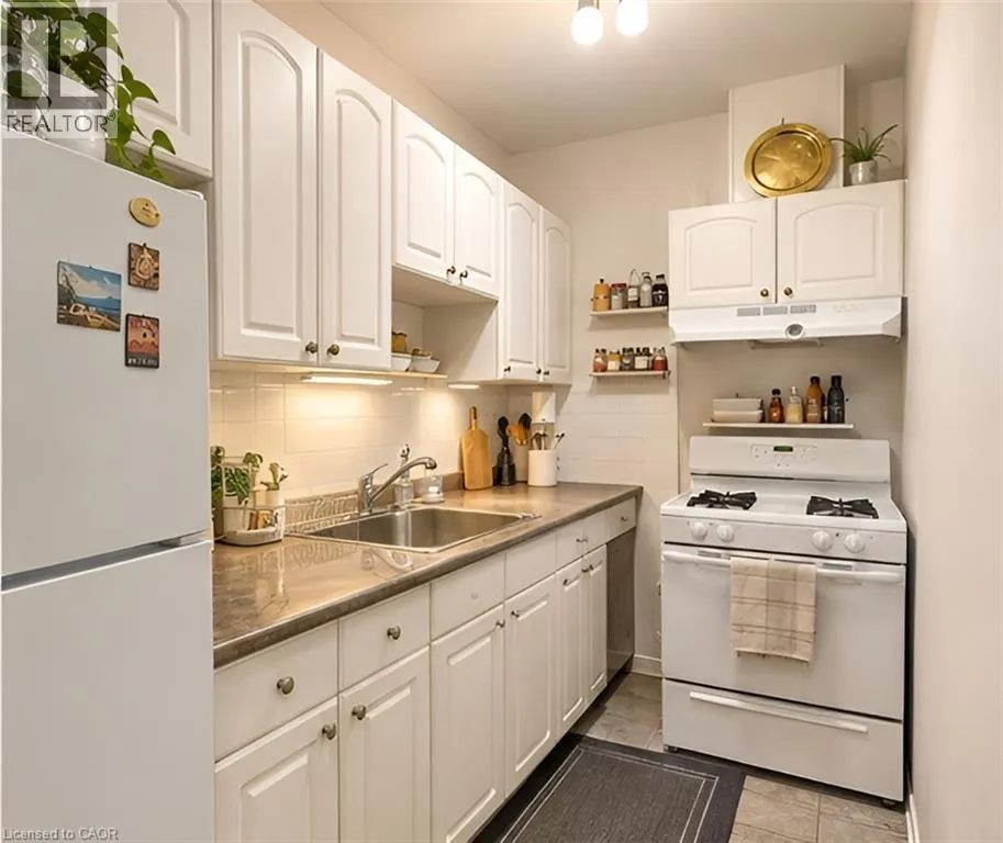 567 WOOLWICH Street Unit# 4 #4