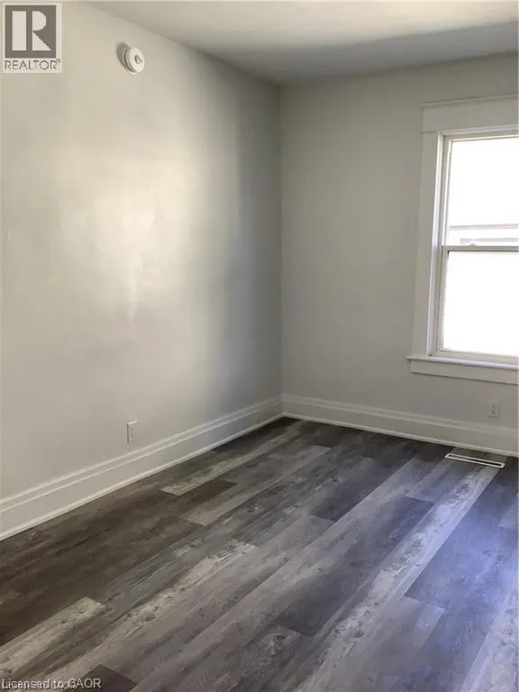 90 KENT Street S Unit# 4 #4