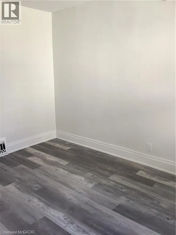 90 KENT Street S Unit# 4 #4