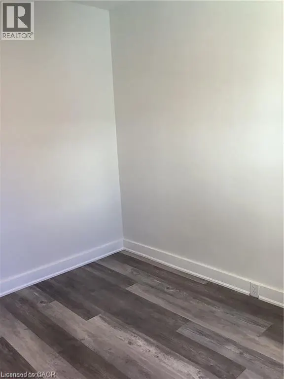 90 KENT Street S Unit# 4 #4