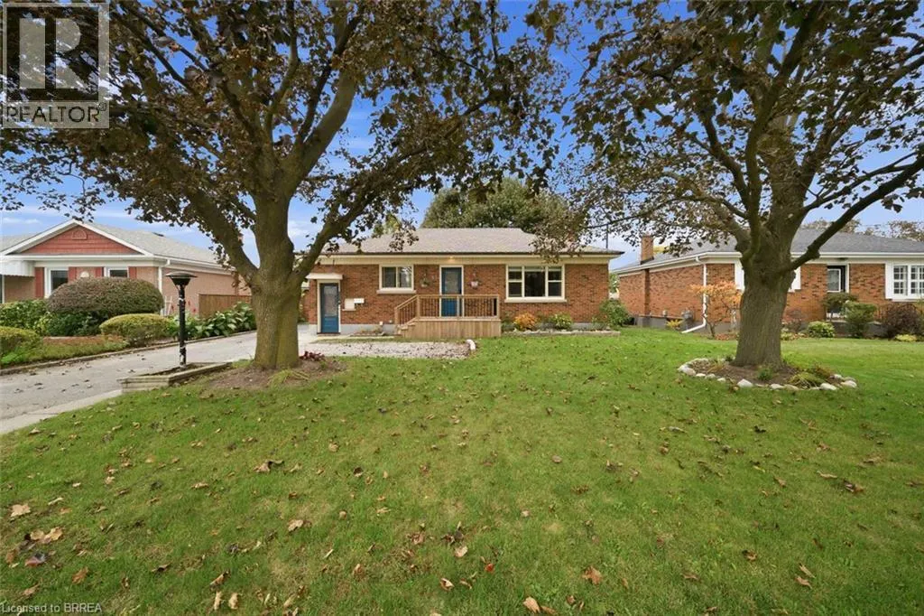 83 FAIRVIEW Drive
