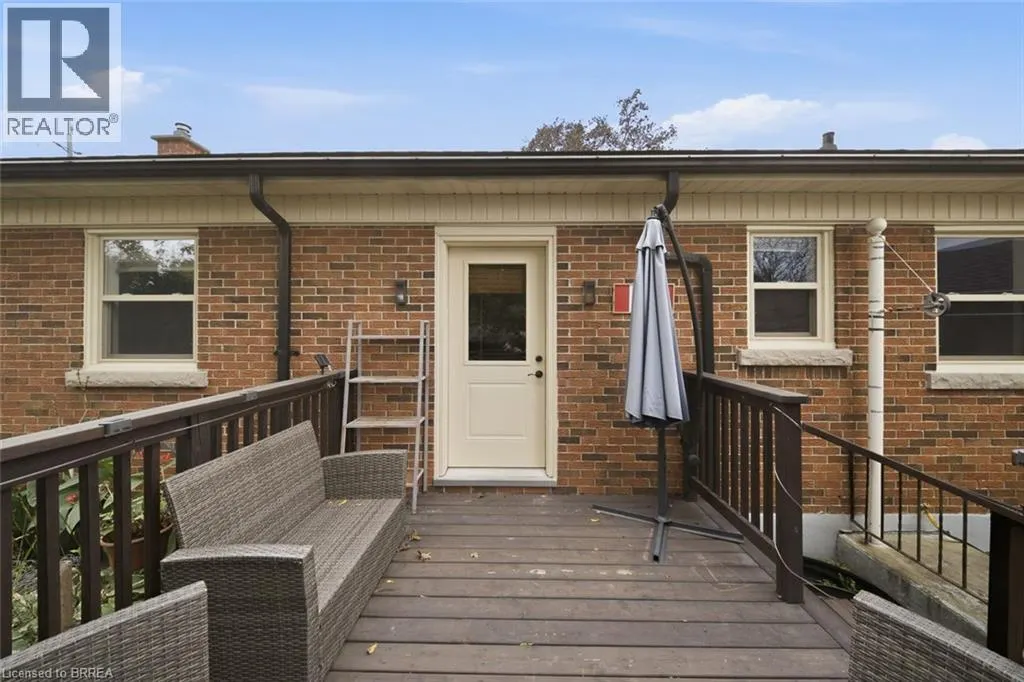 83 FAIRVIEW Drive