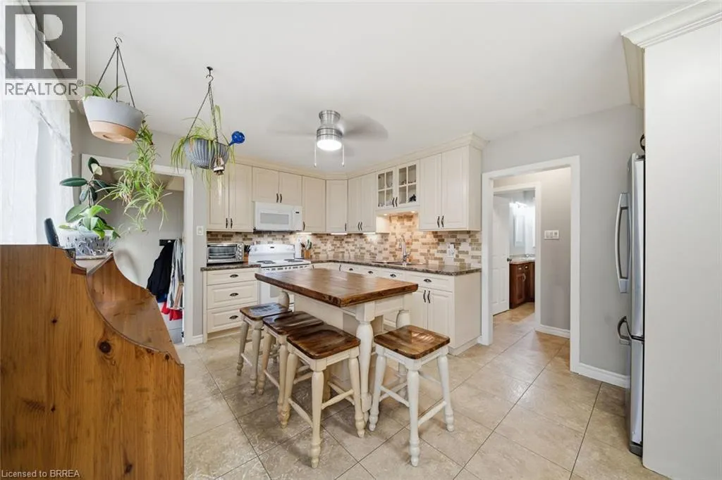 83 FAIRVIEW Drive