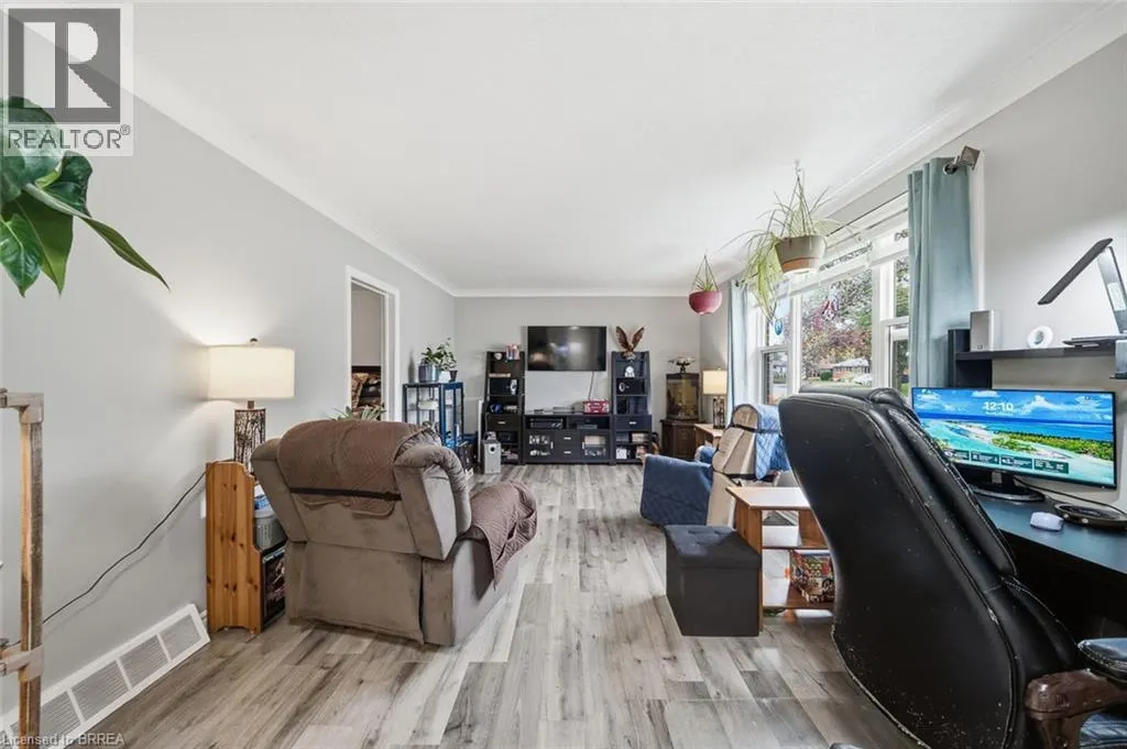 83 FAIRVIEW Drive