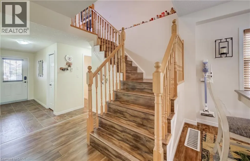 521 SNOWDROP Court