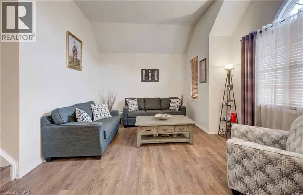 521 SNOWDROP Court