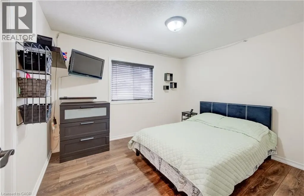 521 SNOWDROP Court