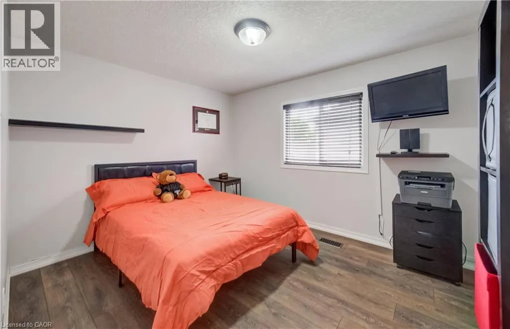 521 SNOWDROP Court