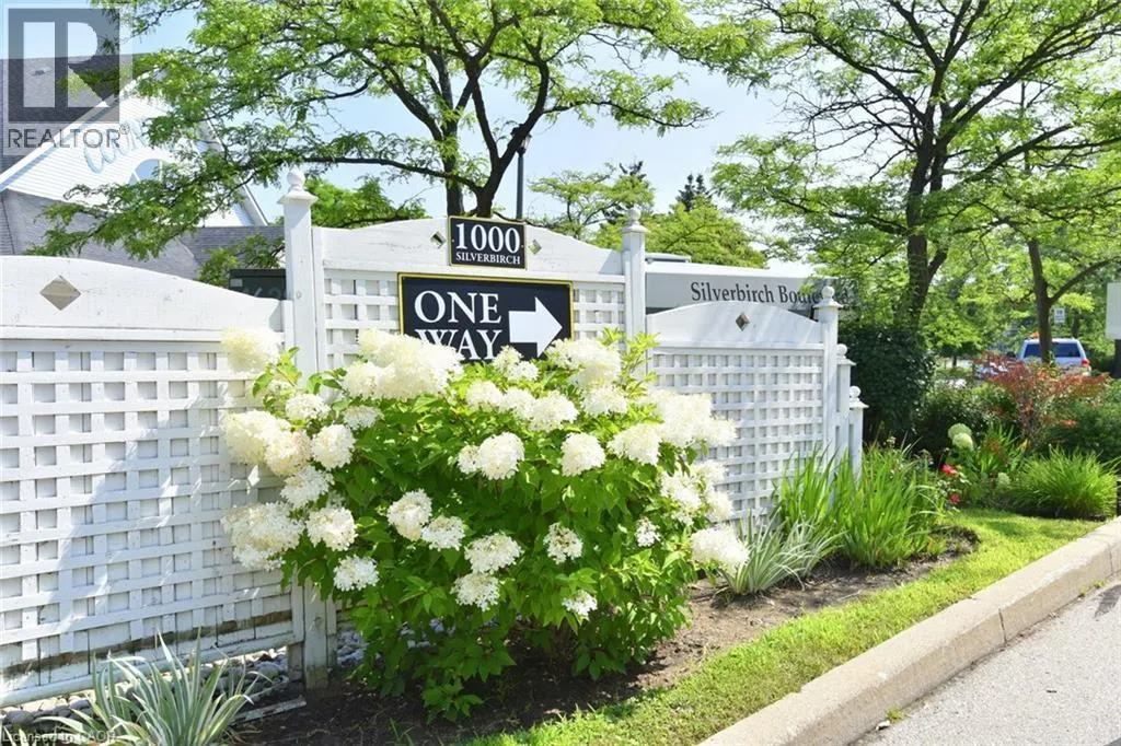 157 SILVERBIRCH Boulevard