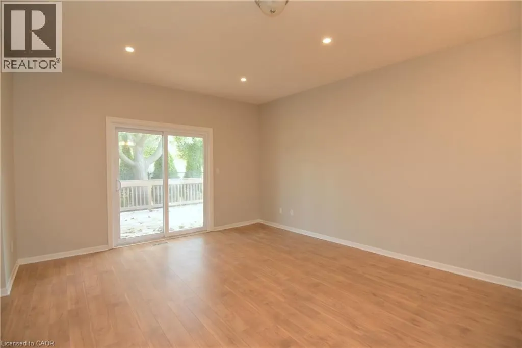 157 SILVERBIRCH Boulevard