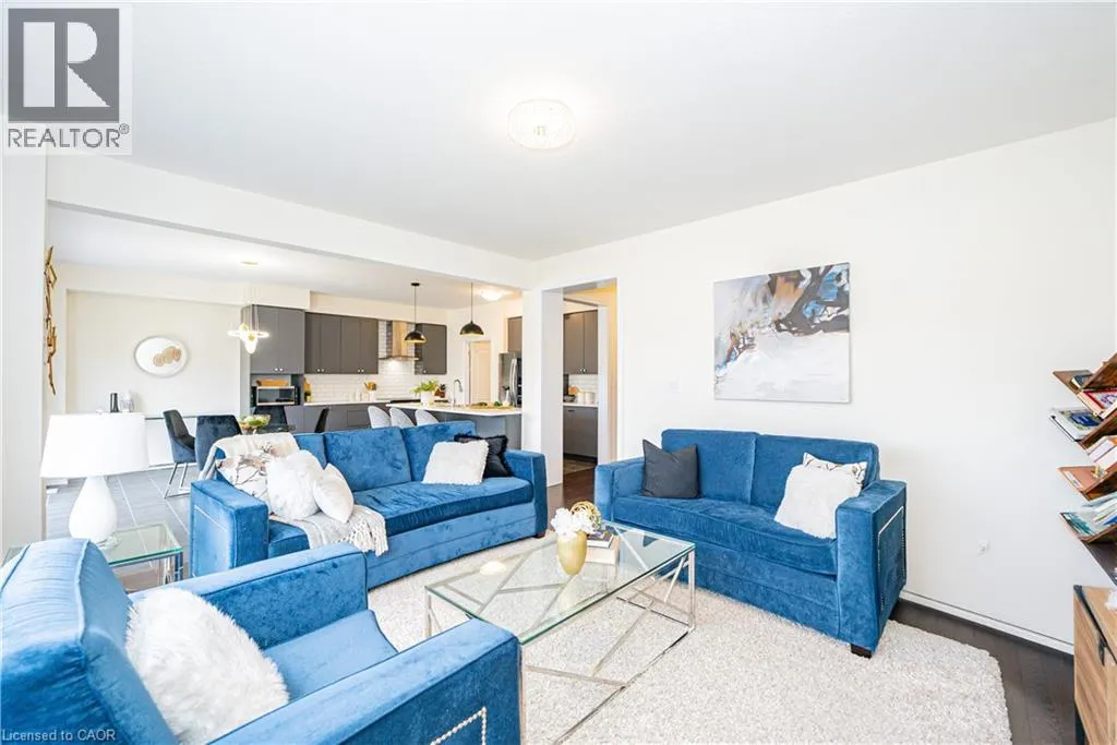 22 OAKTREE Drive