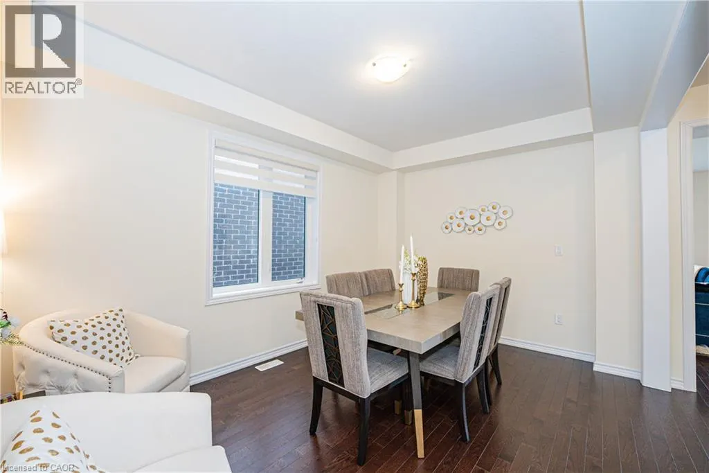 22 OAKTREE Drive