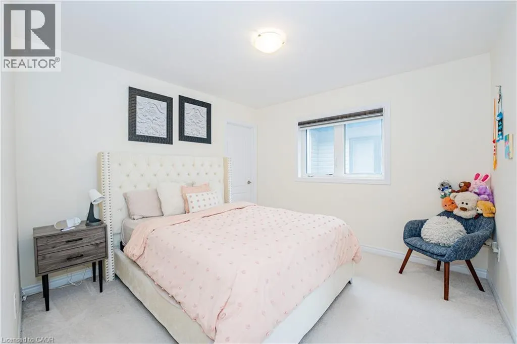 22 OAKTREE Drive