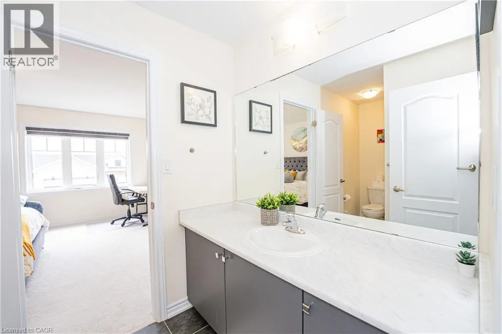 22 OAKTREE Drive