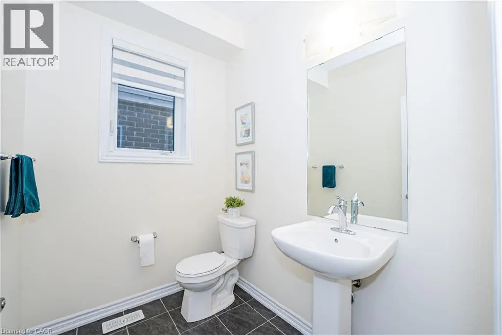 22 OAKTREE Drive