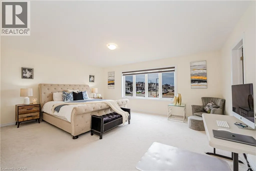 22 OAKTREE Drive