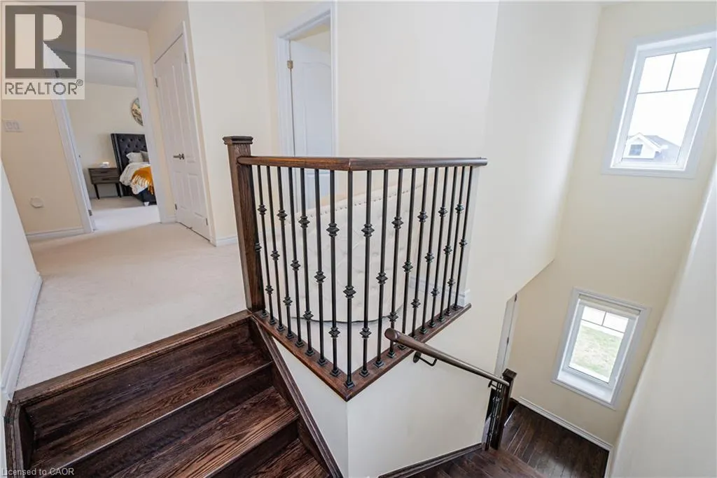 22 OAKTREE Drive