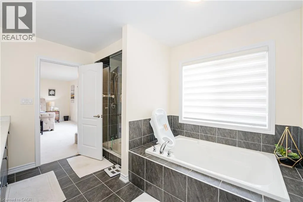 22 OAKTREE Drive