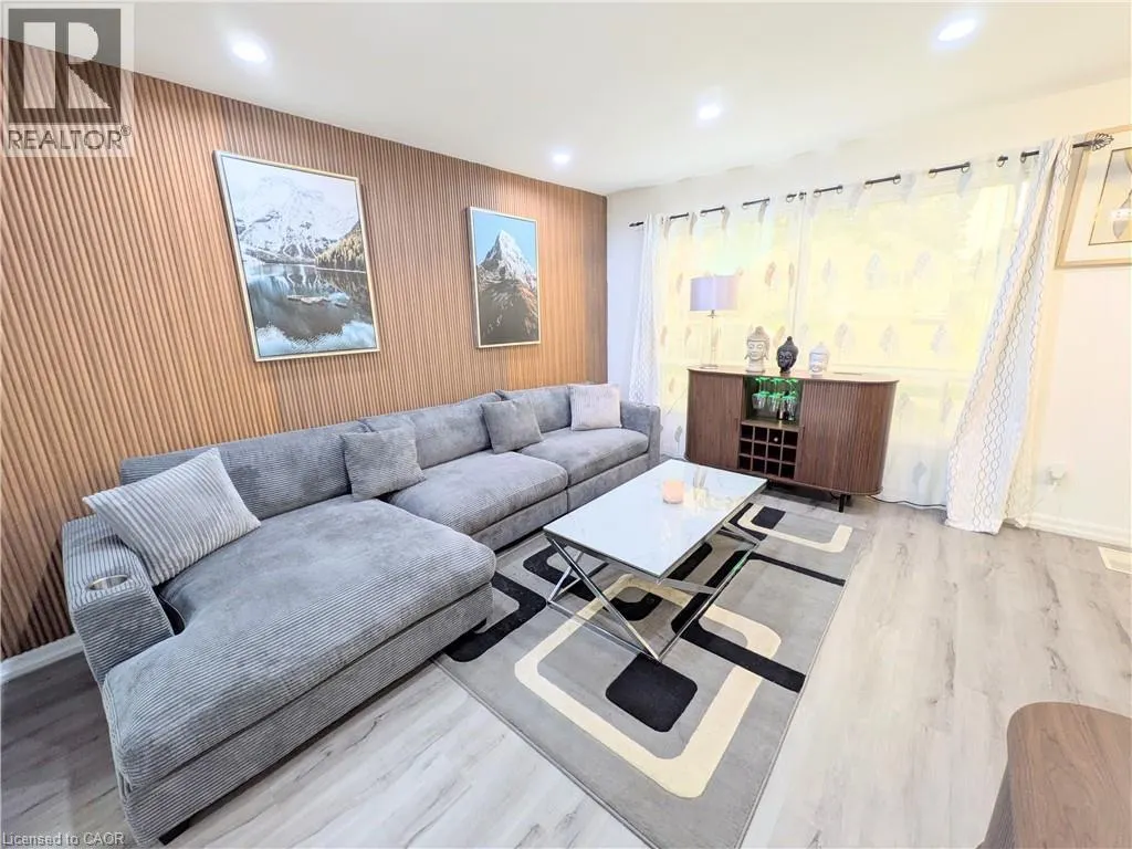 22 RIVERDALE Drive Unit# 1 #1