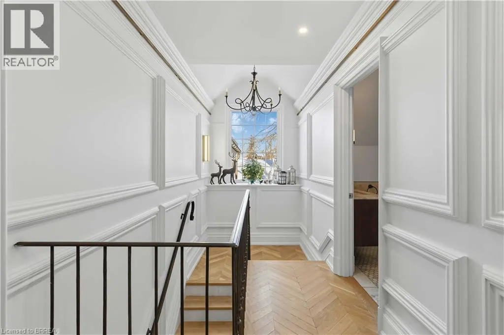 8 TUTELA HEIGHTS Road